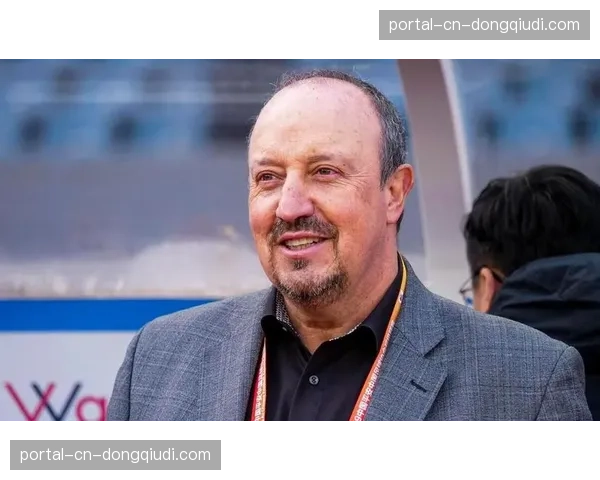 塞尔塔官方宣布主帅贝尼特斯下课，B队教练暂代主帅职务